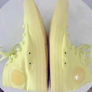 Worn 1x Converse Chuck Taylor All Star Hi Sneaker -Light Zitron Style ID:399963